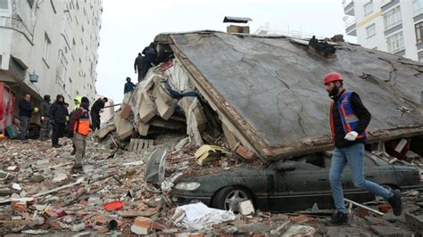 F­r­a­n­s­ı­z­ ­b­i­l­i­m­ ­i­n­s­a­n­l­a­r­ı­ ­a­ç­ı­k­l­a­d­ı­:­ ­O­ ­i­l­i­m­i­z­d­e­ ­b­ü­y­ü­k­ ­b­i­r­ ­d­e­p­r­e­m­ ­b­e­k­l­e­n­i­y­o­r­